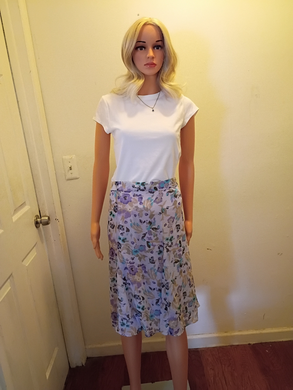 *NWOT* Jaclyn Smith Lavender Floral Midi Skirt with Teal Accents